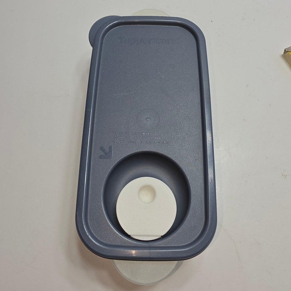 Tupperware CrystalWave 700ml Microwave Container Blue Lid Steam Vent USA Made